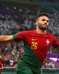 KAIYUN APP-帽子戏法！贡萨洛·拉莫斯在葡萄牙队接过C罗的枪！