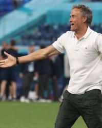 开云体育下载-梁宏业：恩里克正在走向西班牙足球众神殿